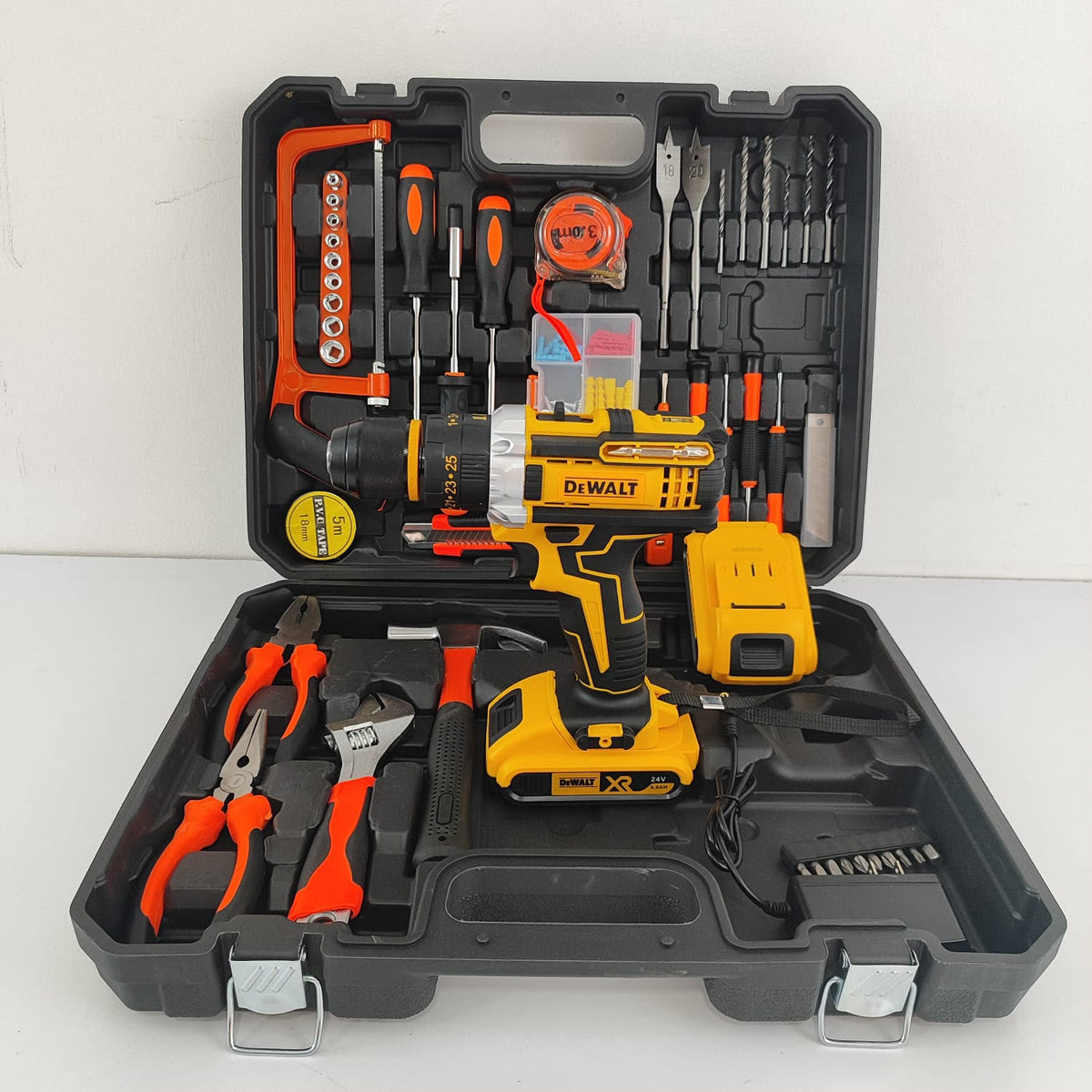 Kit de Taladro Inalámbrico y Herramientas DEWALT 24V (XR 5.0Ah)
